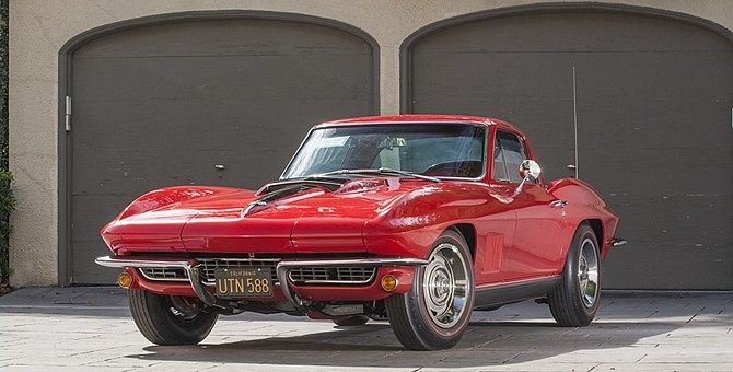 1967-Riverside-Grand-Prix-Display-Corvette-Mecum-Austin-670x340