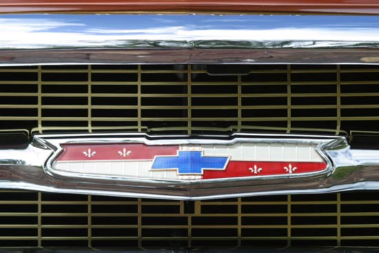 57-Chevy-grille-emblem